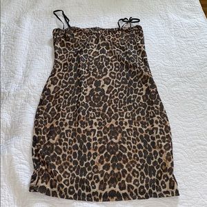 Mesh cheetah underwire on breast